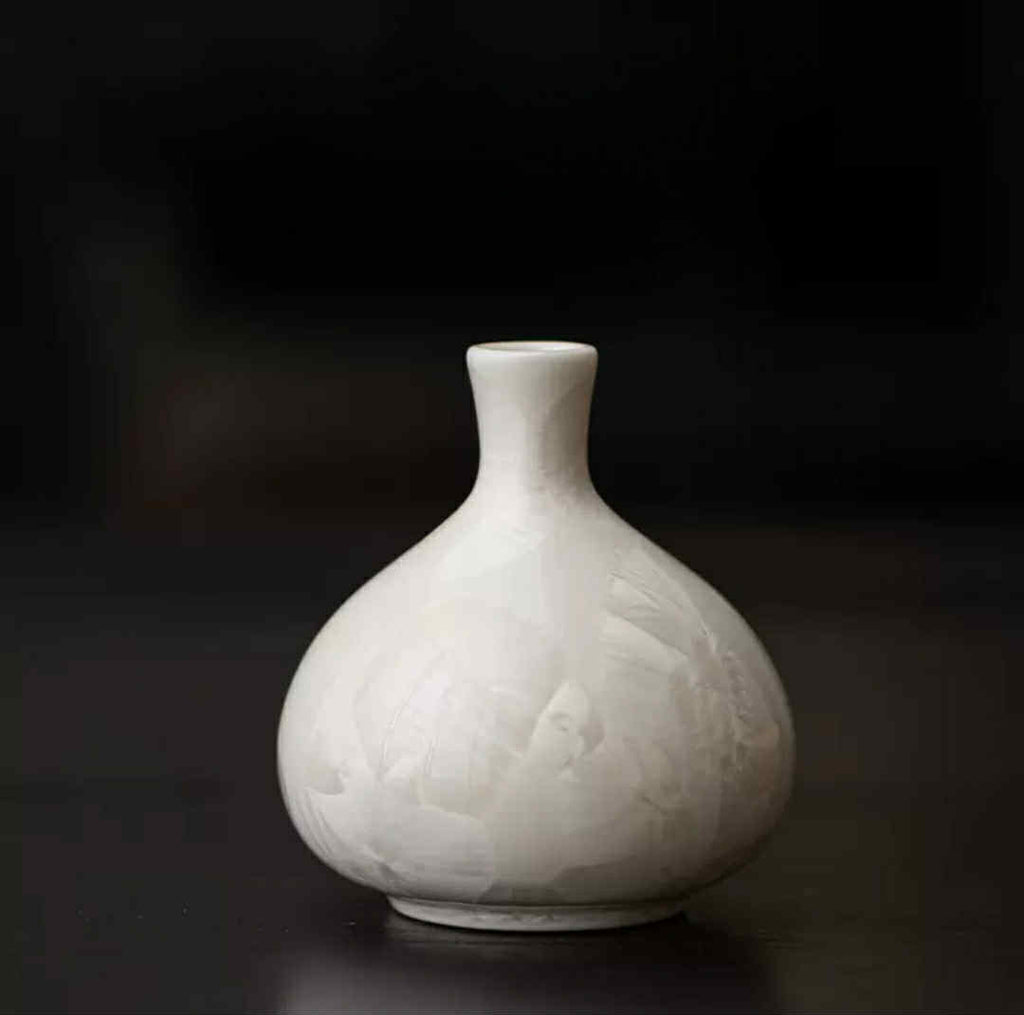 Shinju Vase